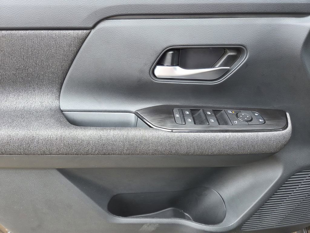 Used 2026 Nissan Kicks SV image 17