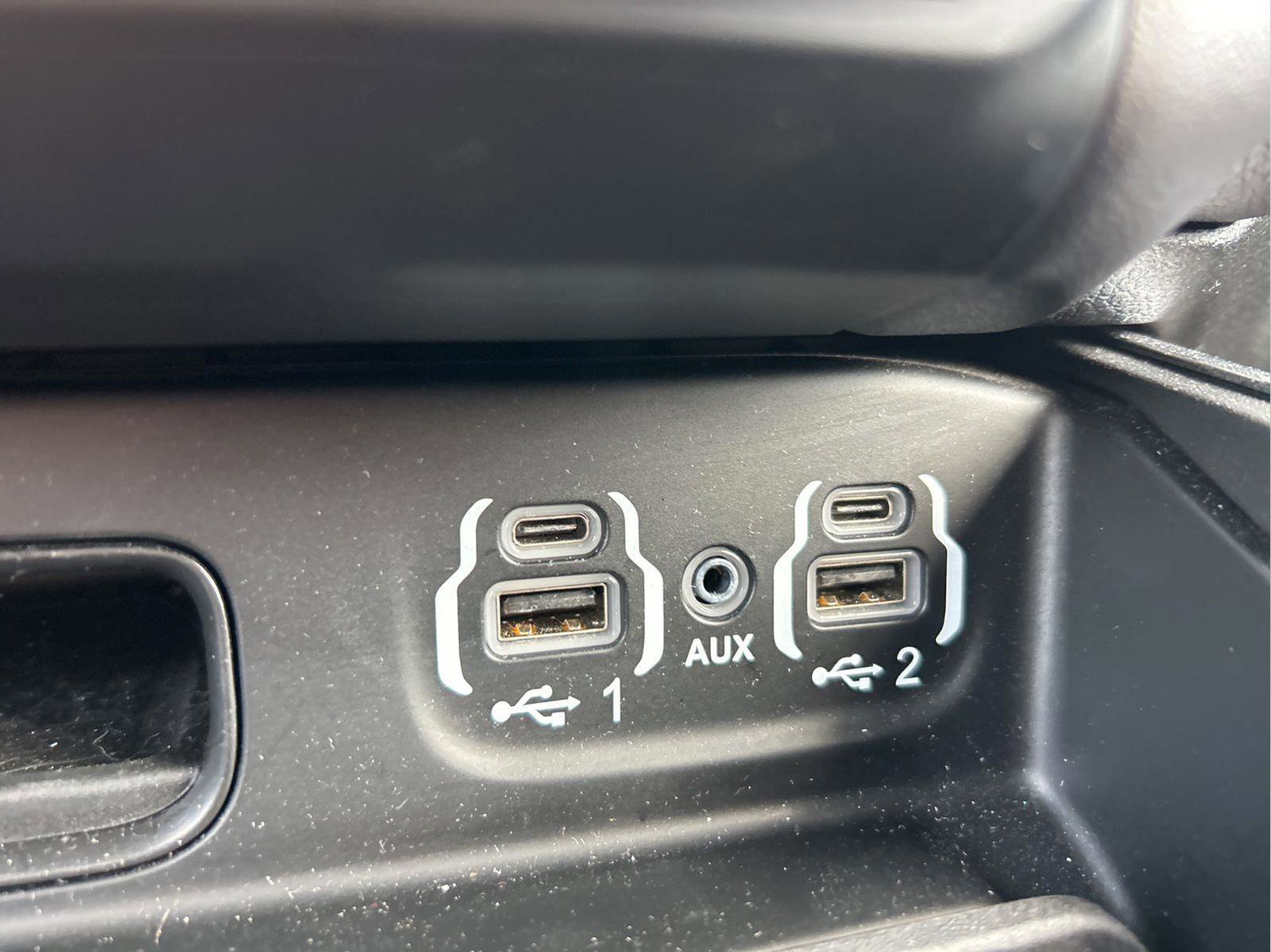 Certified 2022 RAM 3500 Laramie image 31