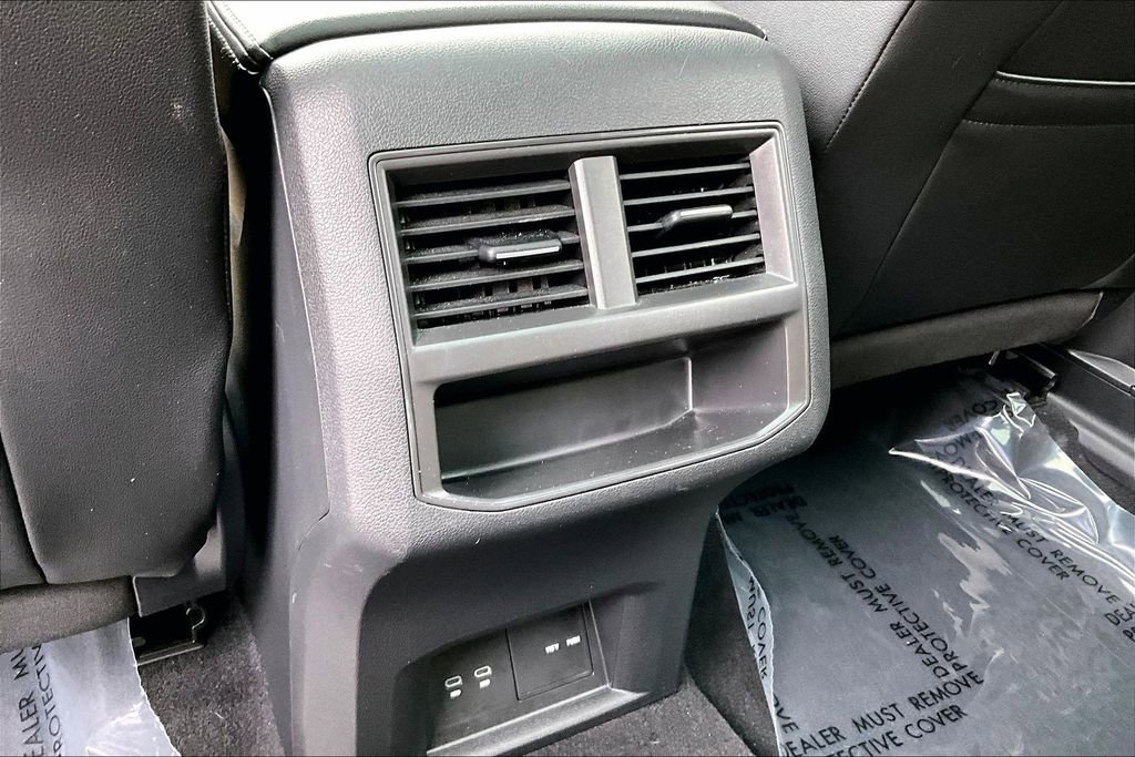 Certified 2023 Volkswagen Atlas Cross Sport SEL image 18