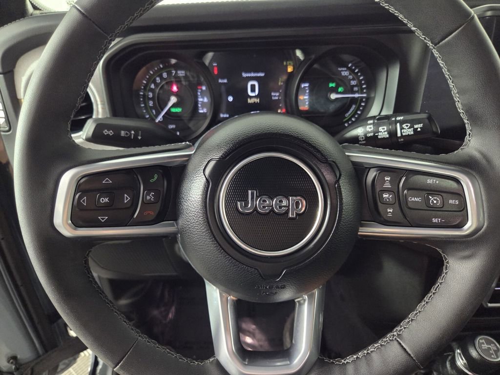 Certified 2025 Jeep Wrangler Sahara w/ Safety Group image 16