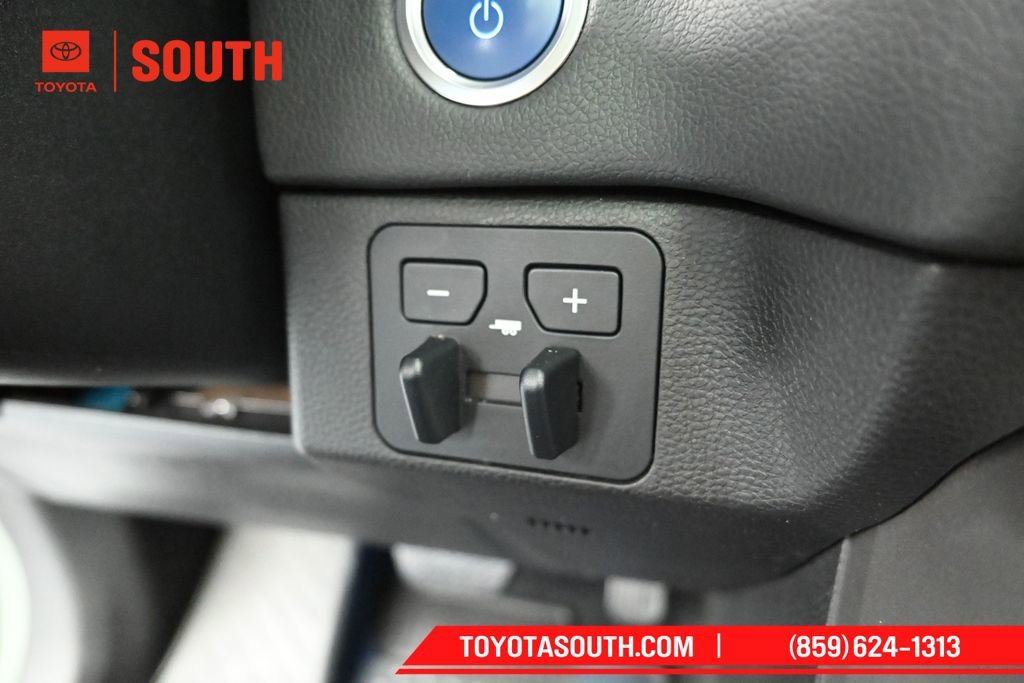 Used 2024 Toyota Sequoia Limited w/ Tow Technology Package AWD/4WD image 22
