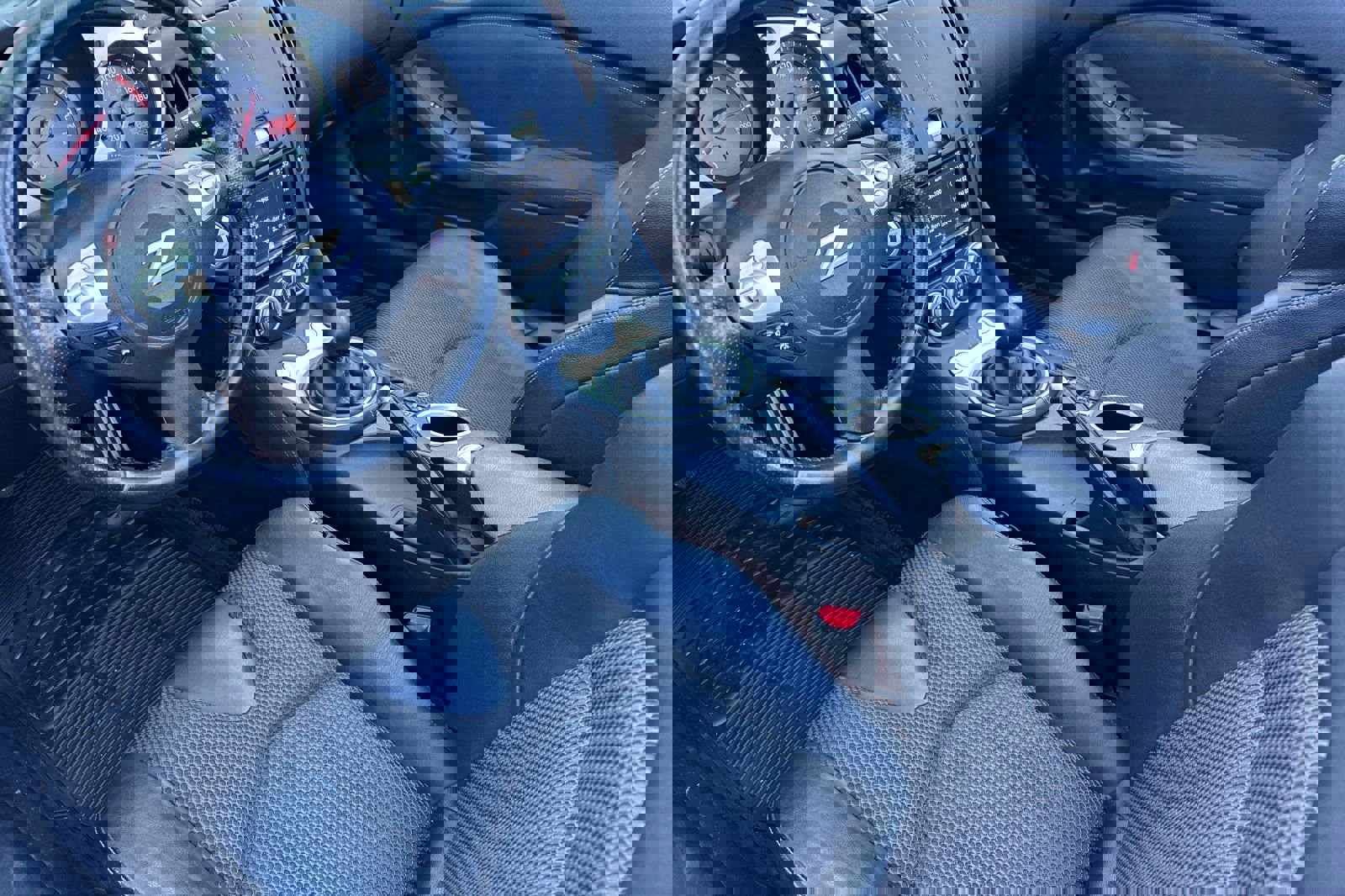 Used 2014 Nissan 370Z Touring image 11