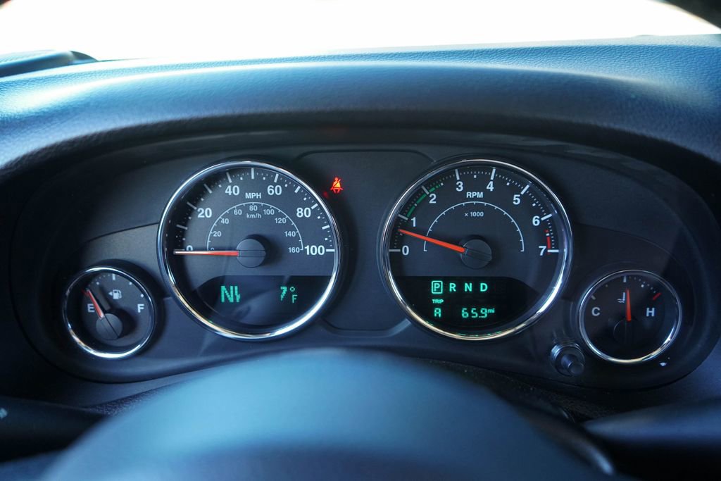 Used 2016 Jeep Wrangler Unlimited Sahara w/ Max Tow Package image 6