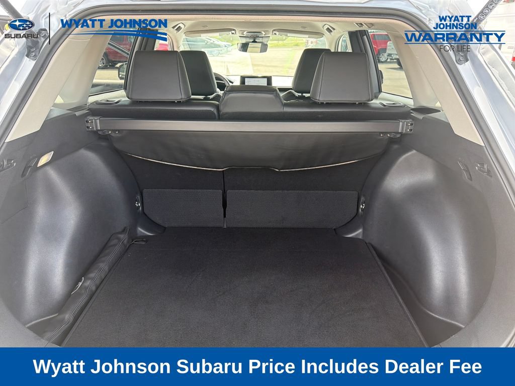 Used 2025 Toyota Corolla Cross XLE FWD image 25