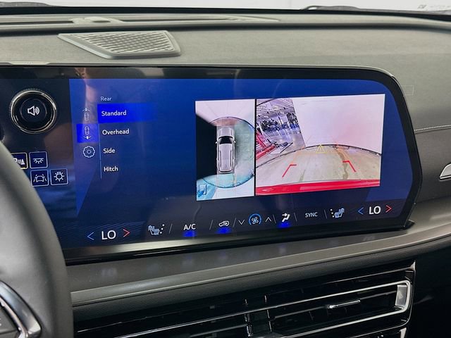 New 2025 Chevrolet Traverse LT w/ Enhanced Driving Package FWD image 16
