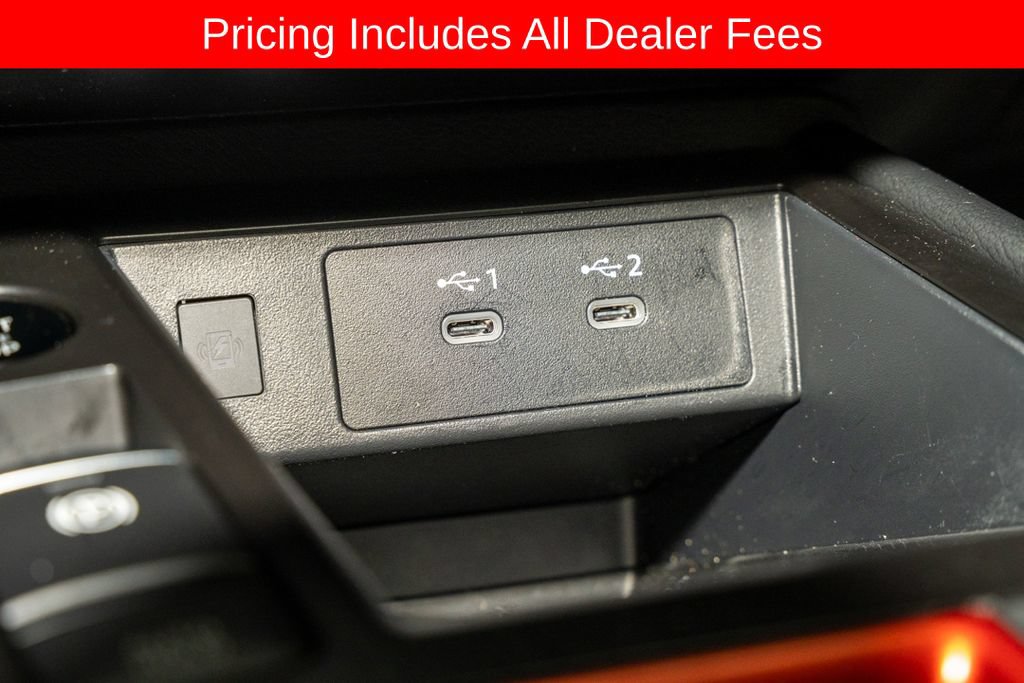 Used 2025 Nissan Kicks SR AWD/4WD image 14