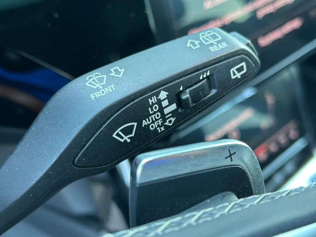 Used 2022 Audi e-tron Premium Plus w/ Premium Plus Package image 22