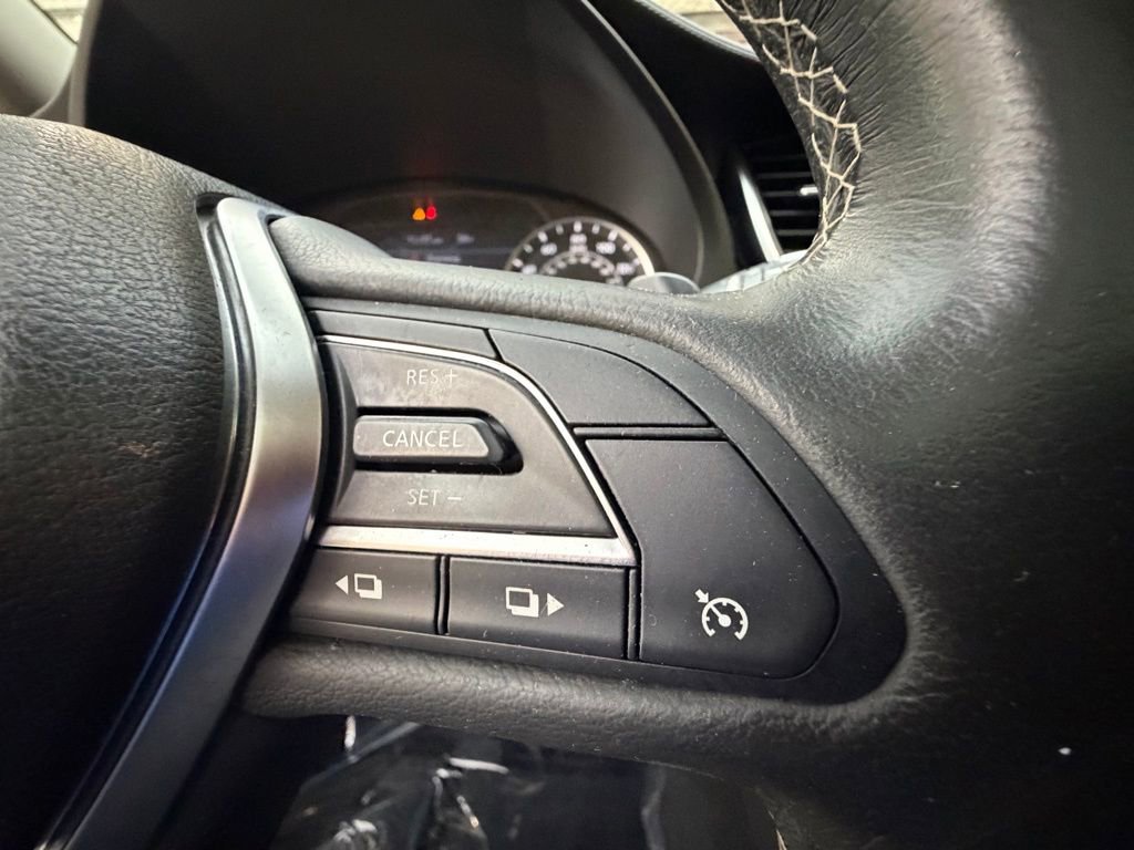 Used 2019 INFINITI QX50 Luxe w/ Navigation Package AWD/4WD image 24