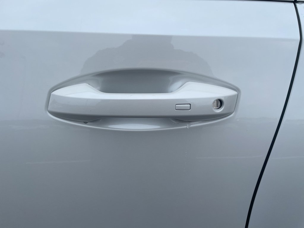 New 2026 Nissan Armada SV image 7