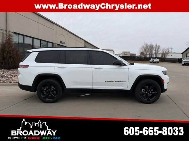 Used 2021 Jeep Grand Cherokee L Altitude image 5