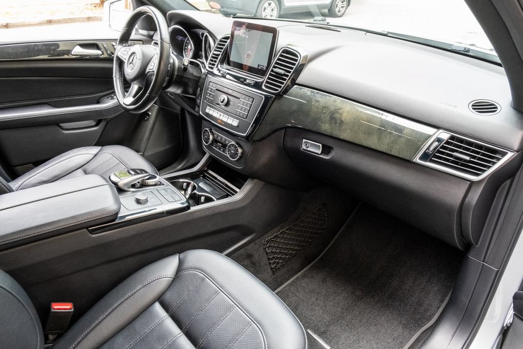 Used 2019 Mercedes-Benz GLE 400 4MATIC w/ Premium 1 Package image 23