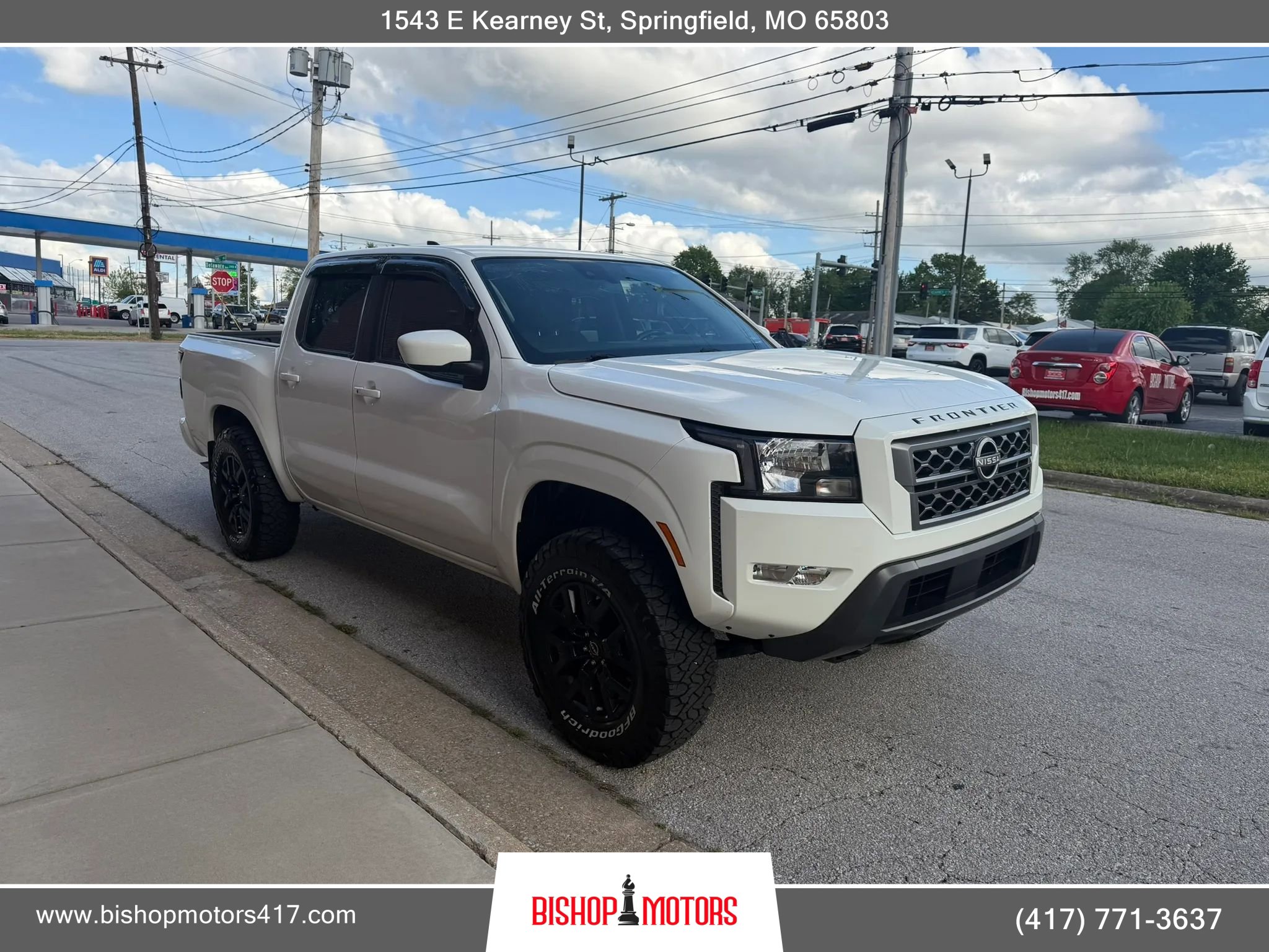 Used 2022 Nissan Frontier SV image 6