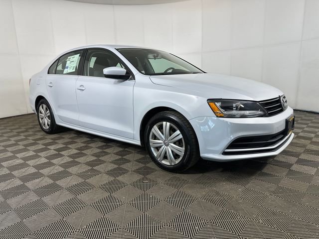 Used 2017 Volkswagen Jetta S image 2
