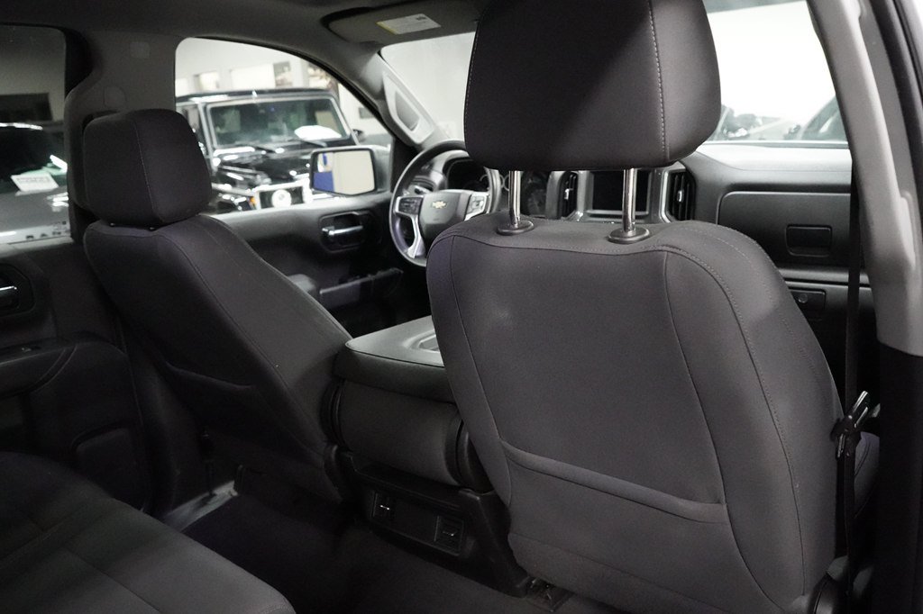 Used 2022 Chevrolet Silverado 1500 Custom w/ LPO, Blackout Package RWD image 19