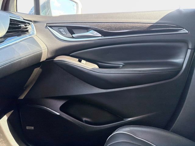 Used 2020 Buick Enclave Avenir w/ Avenir Technology Package FWD image 22