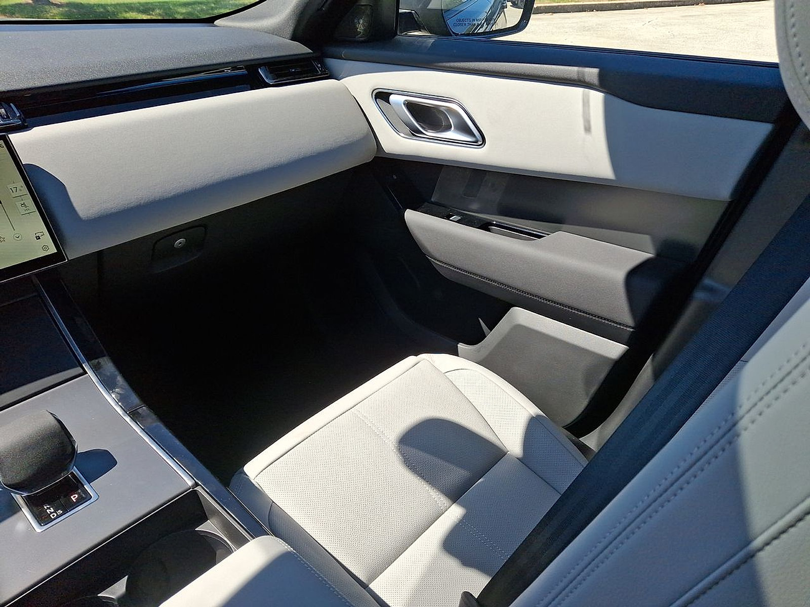 Certified 2026 Land Rover Range Rover Velar S AWD/4WD image 12