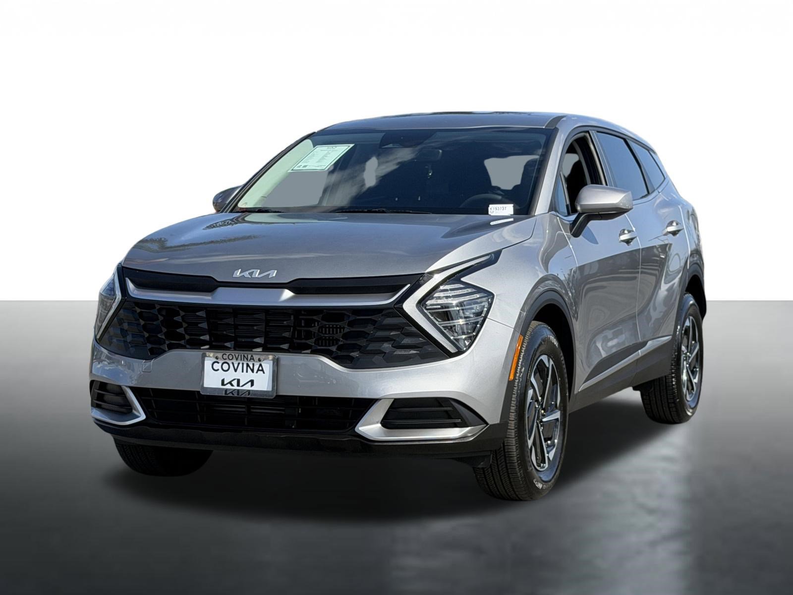 Certified 2025 Kia Sportage LX AWD/4WD image 4