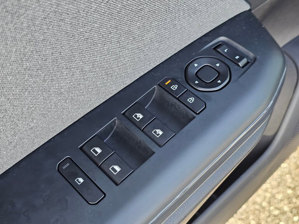 Certified 2025 Kia K4 EX image 30