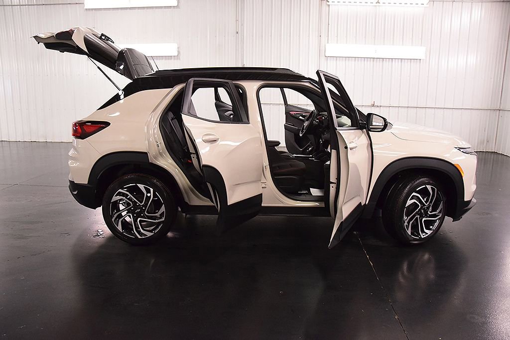 New 2026 Chevrolet TrailBlazer RS w/ Driver Confidence Package AWD/4WD image 33