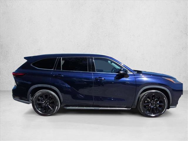 Used 2021 Toyota Highlander XLE FWD image 4