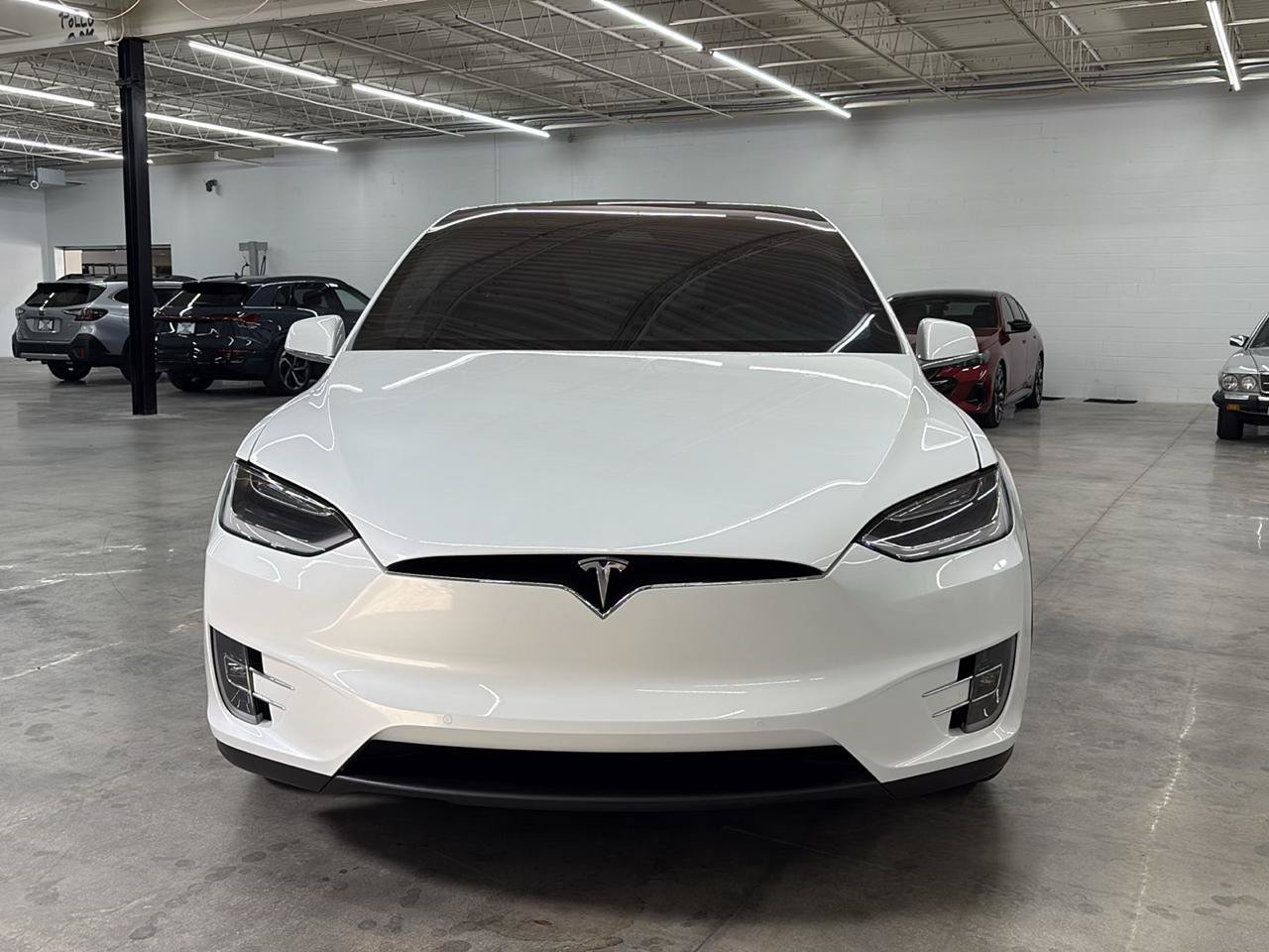 Used 2018 Tesla Model X 75D AWD/4WD image 3