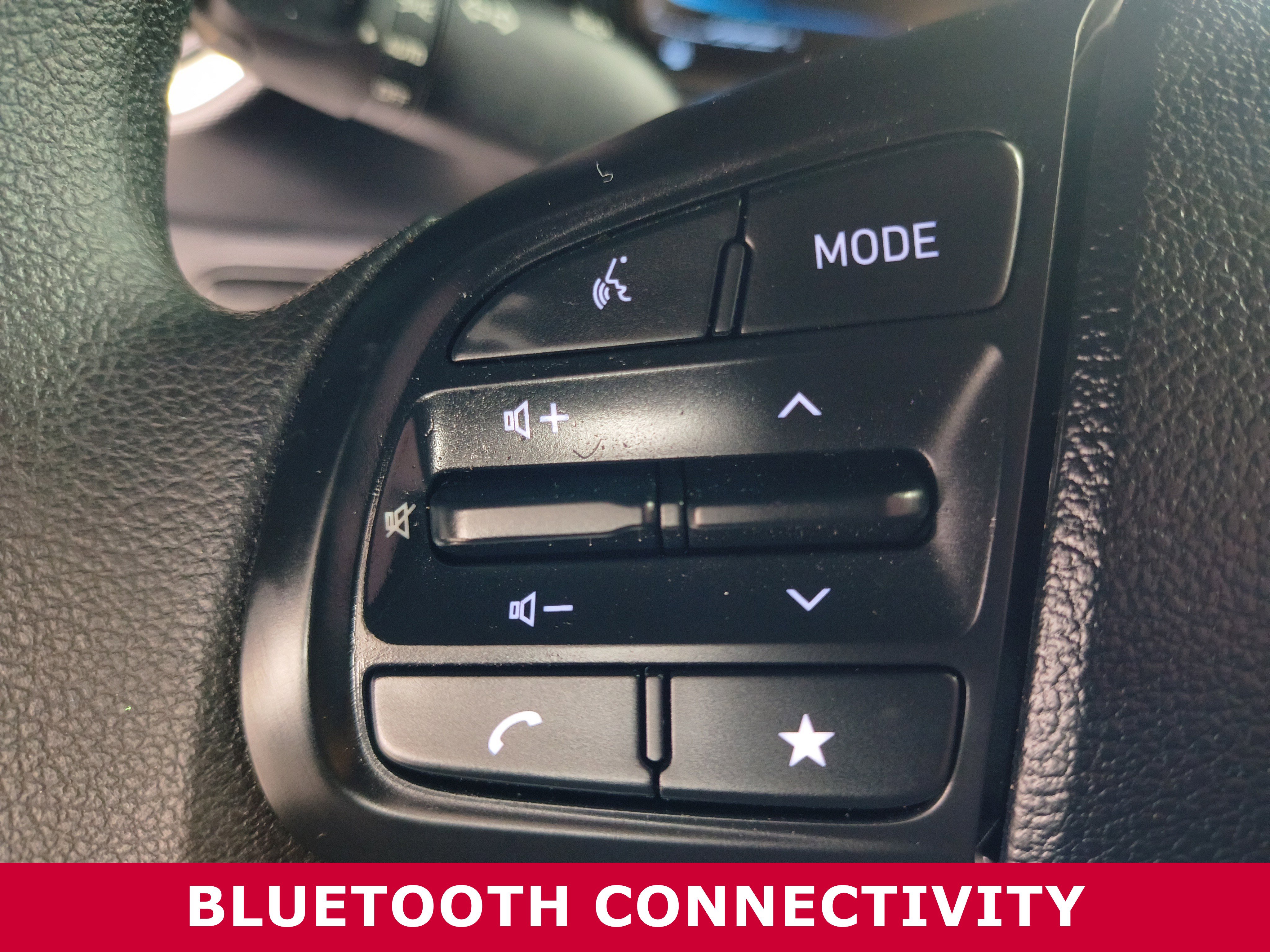 Used 2024 Hyundai Venue SE image 16