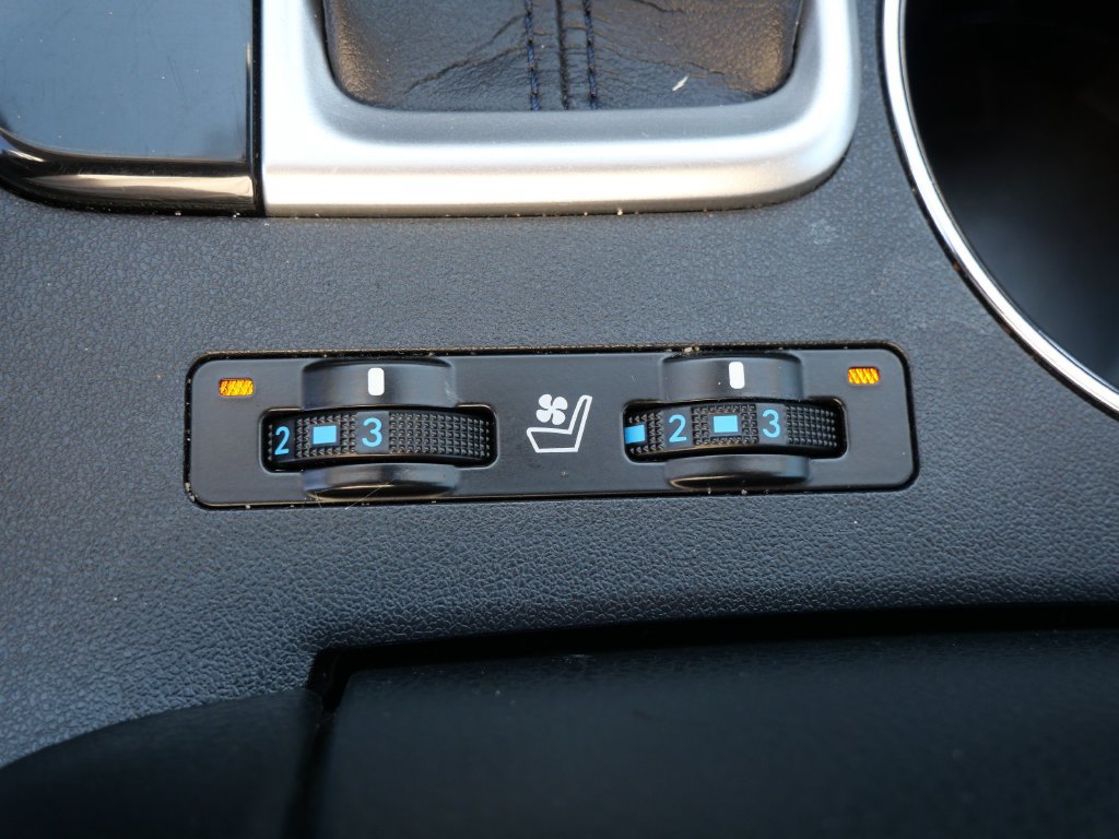 Certified 2019 Toyota Highlander Limited Platinum AWD/4WD image 30