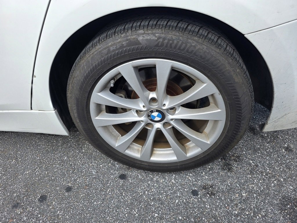 Used 2018 BMW 320i Sedan image 10