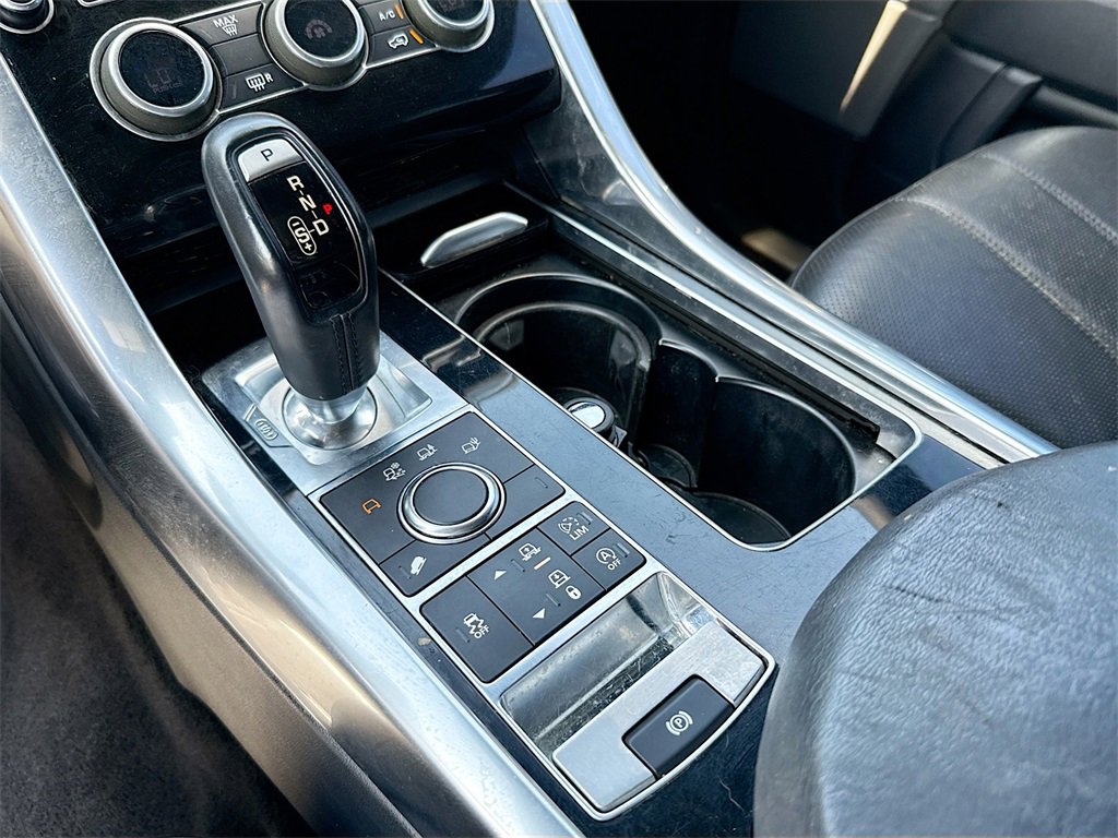 Used 2017 Land Rover Range Rover Sport HSE image 18