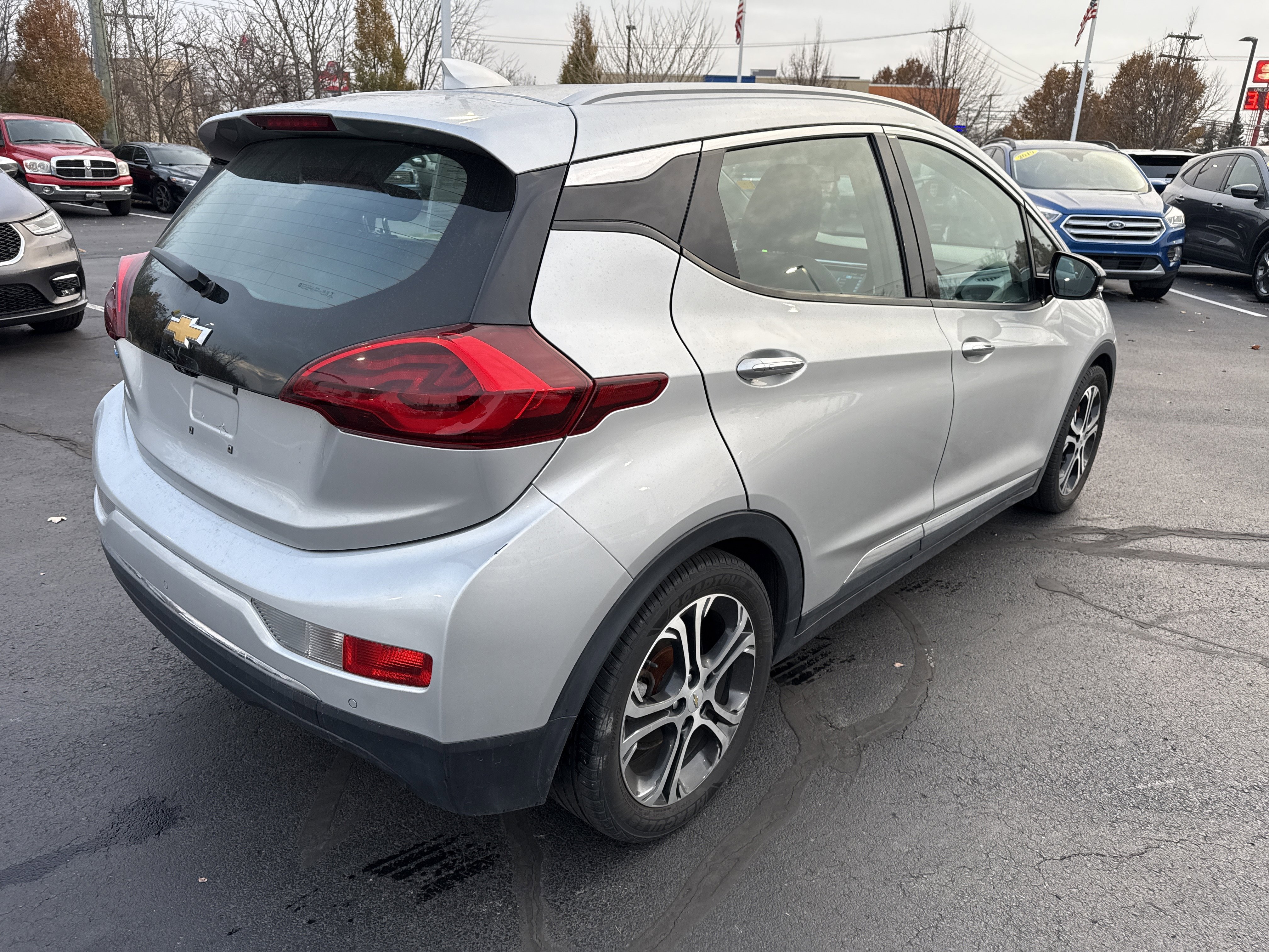 Used 2017 Chevrolet Bolt Premier w/ Driver Confidence II Package image 8