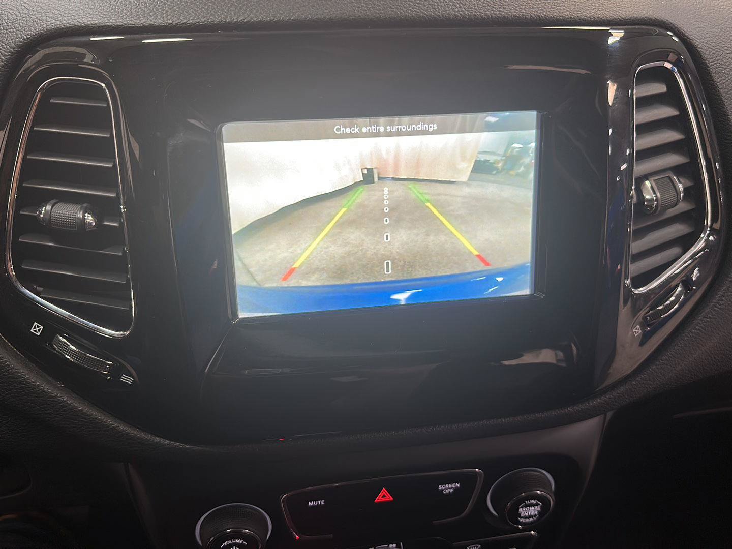 Used 2019 Jeep Compass Latitude AWD/4WD image 22