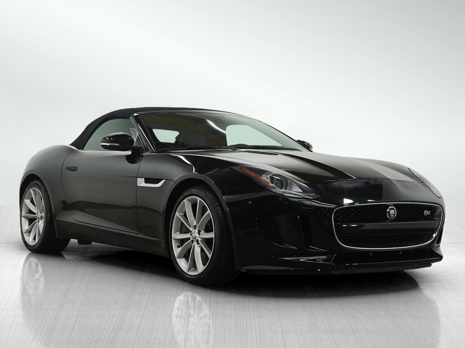 Used 2014 Jaguar F-TYPE S RWD image 7