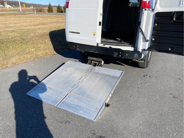 Used 2019 Chevrolet Express 3500 w/ Driver Convenience Package image 19