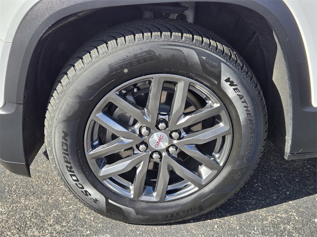 Used 2017 GMC Acadia SLT image 6