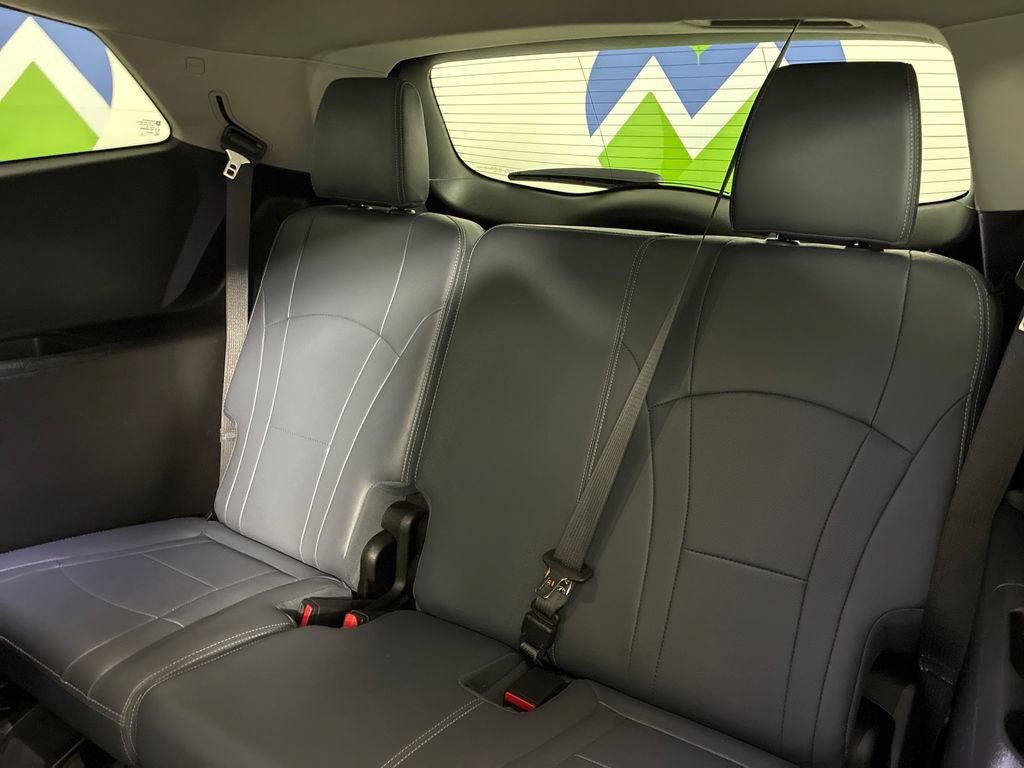 Used 2019 Buick Enclave Essence FWD image 27