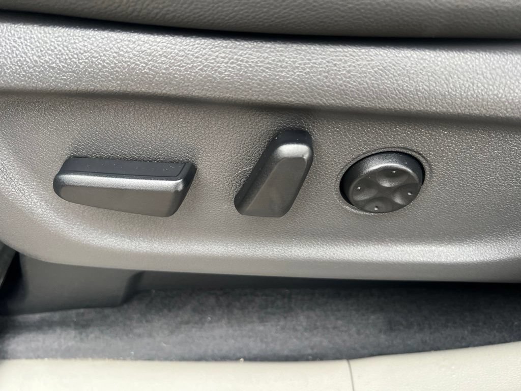 Used 2017 Kia Sedona EX FWD image 47