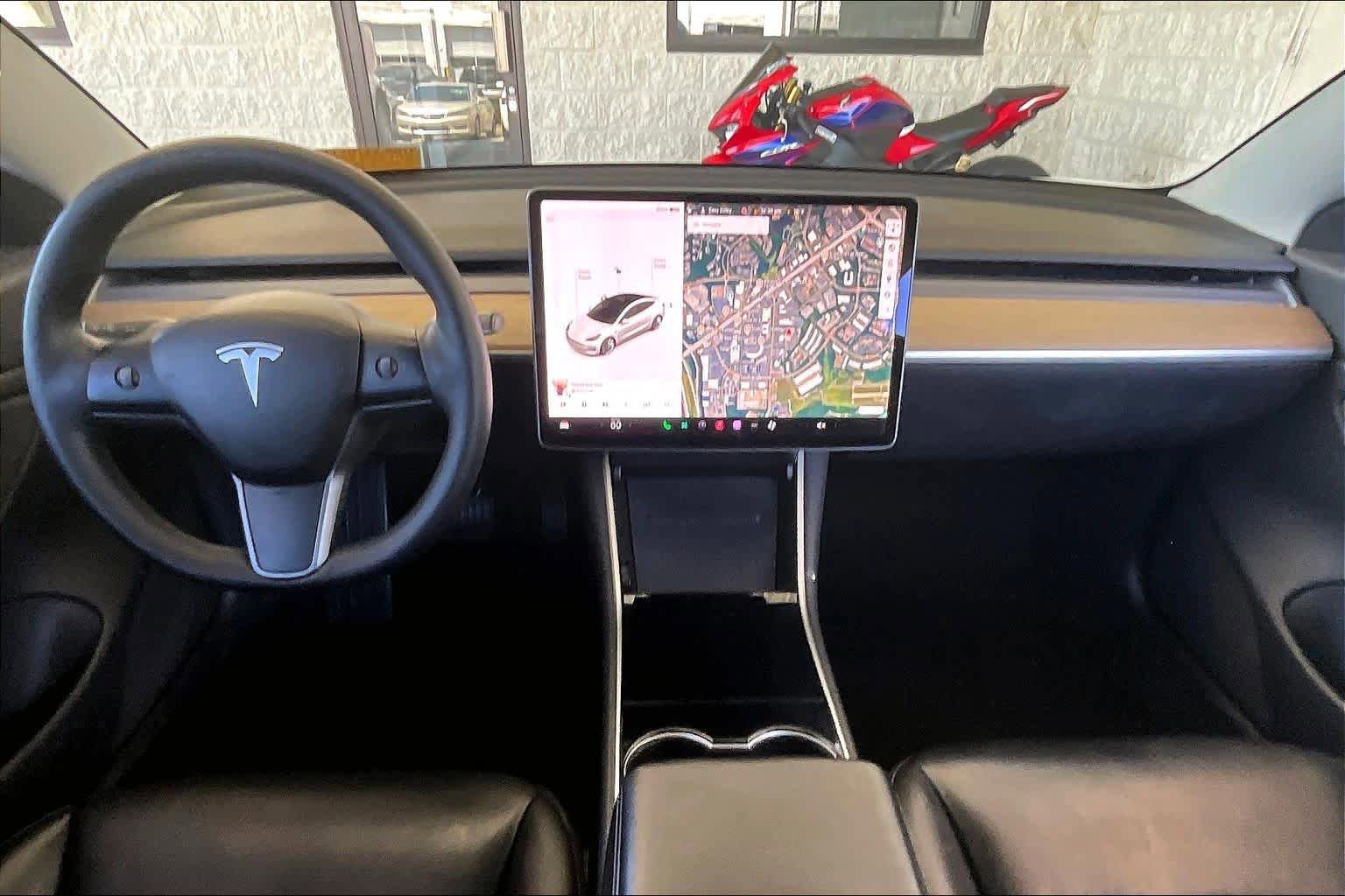 Used 2019 Tesla Model 3 Standard Range RWD image 15