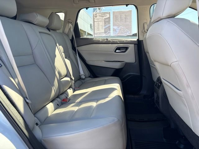 Used 2021 Nissan Rogue SV AWD/4WD image 14