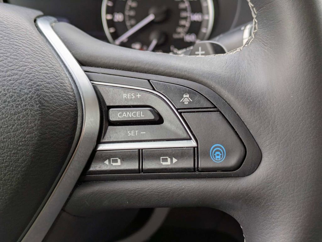 Used 2023 INFINITI QX50 Sensory image 34