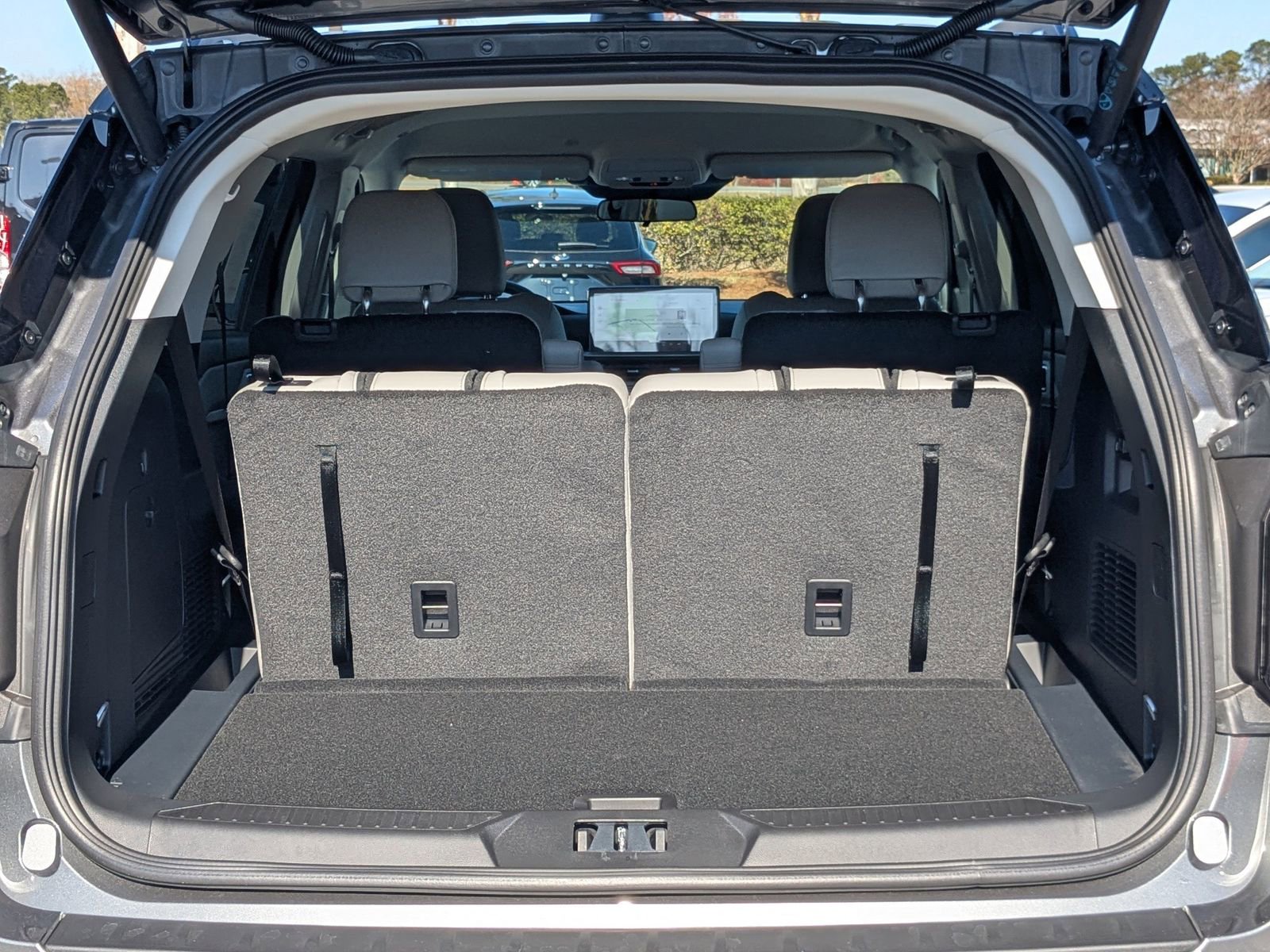 New 2026 Ford Explorer Active w/ Active Comfort Package image 15