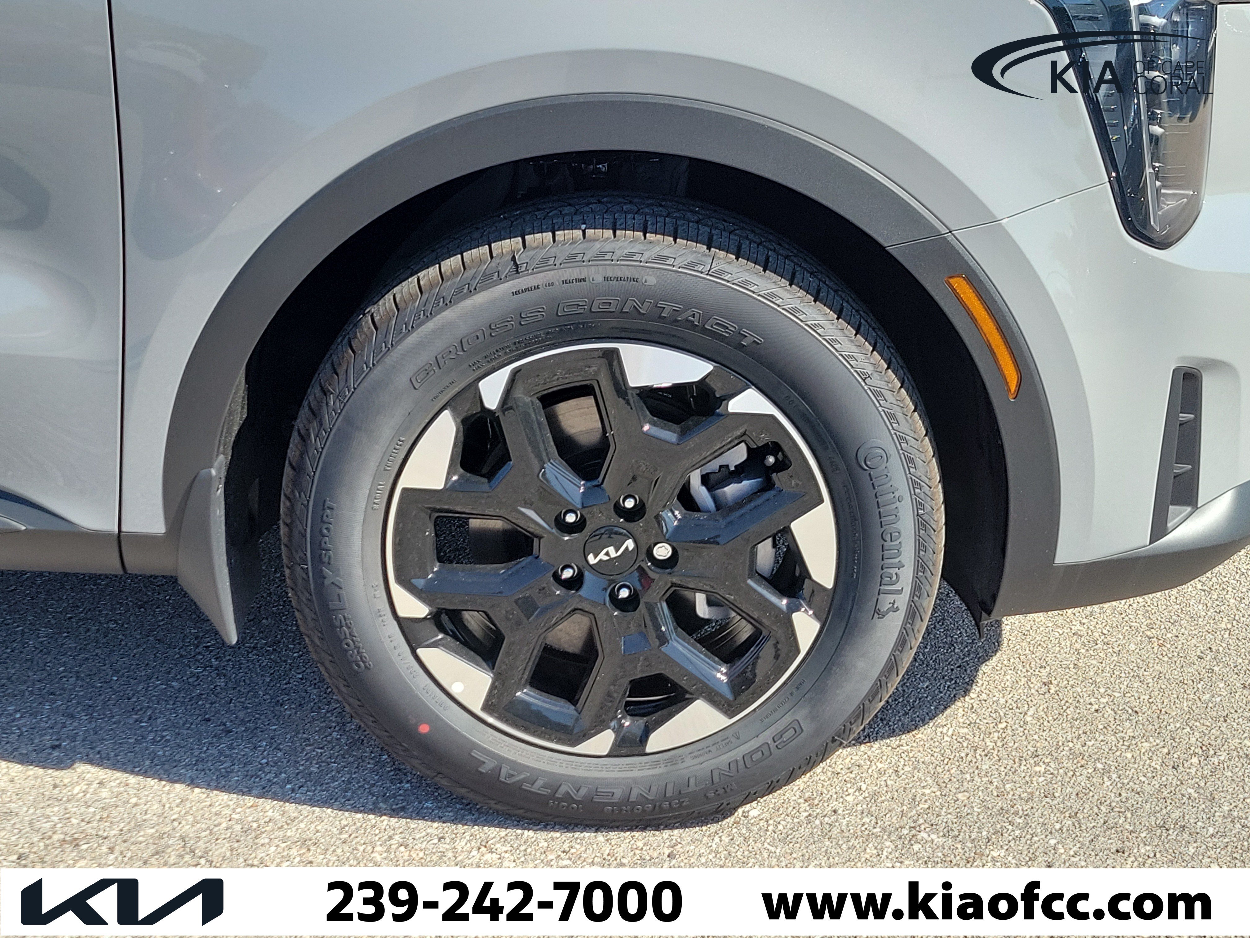 New 2026 Kia Sorento S w/ S Panoramic Sunroof Package FWD image 7