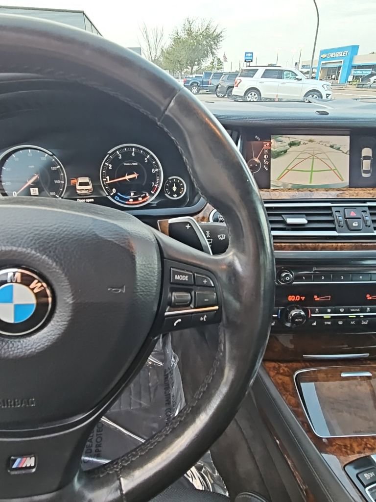 Used 2015 BMW 750i RWD image 13