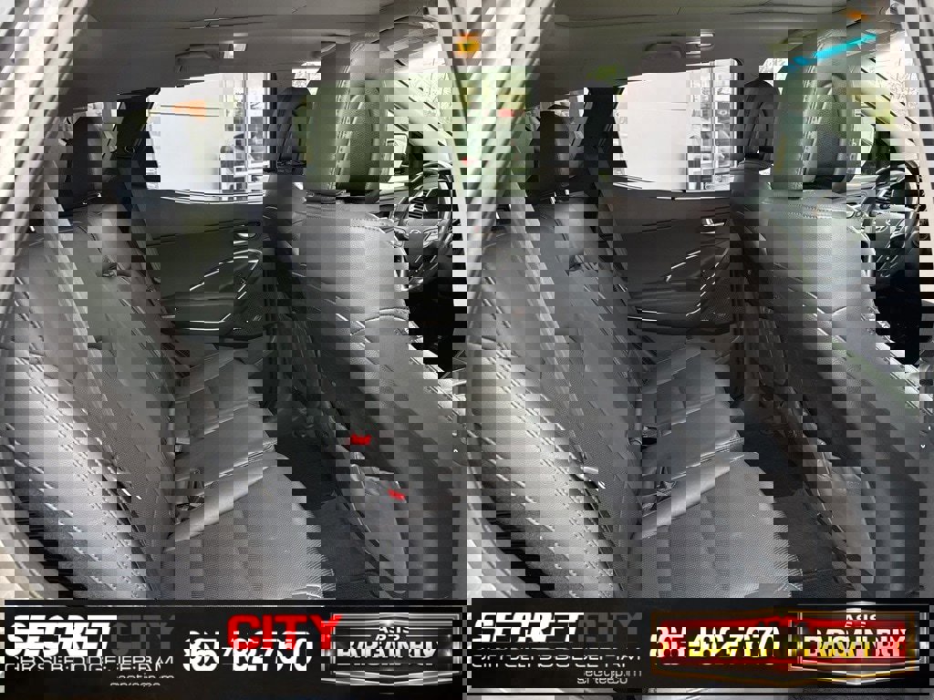 Used 2018 Hyundai Santa Fe Sport image 14