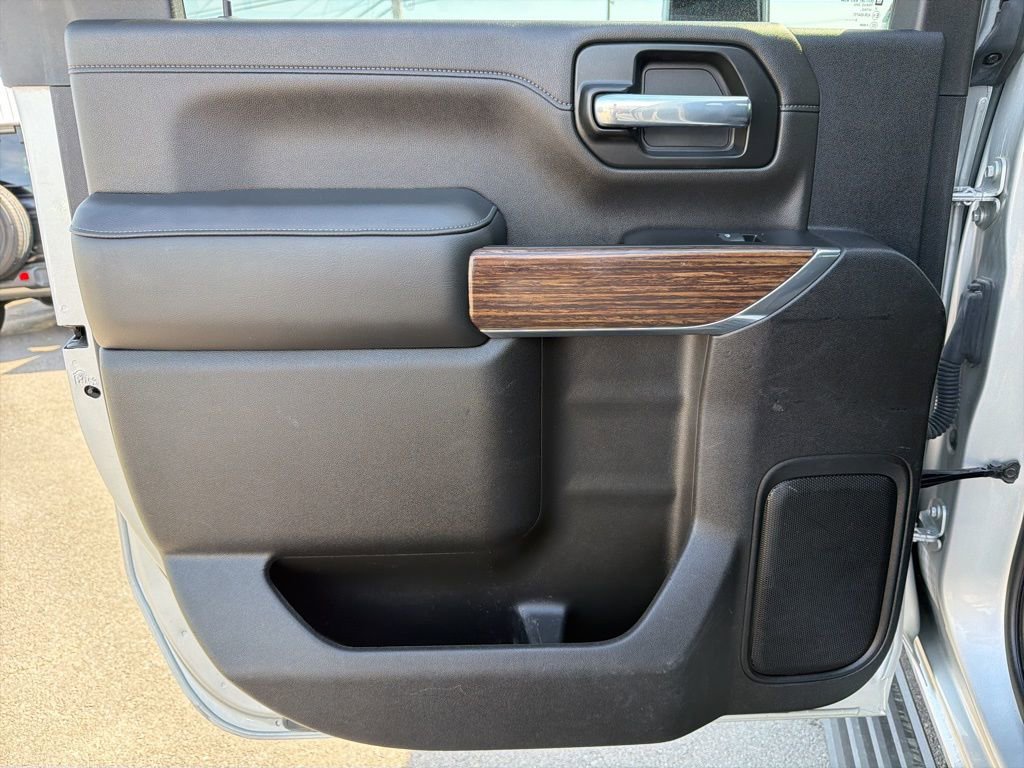 Used 2023 Chevrolet Silverado 3500 High Country image 26