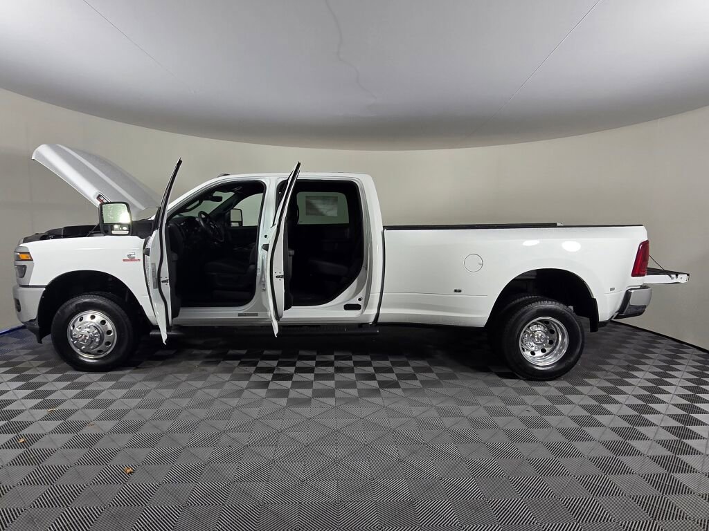 New 2026 RAM 3500 Tradesman image 17