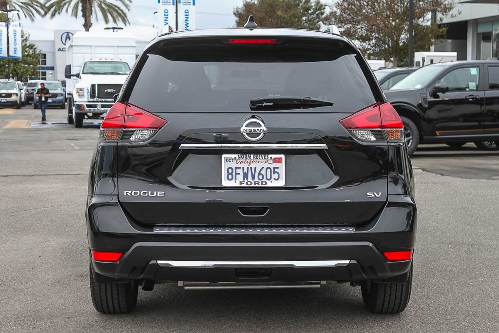 Used 2018 Nissan Rogue SV image 8