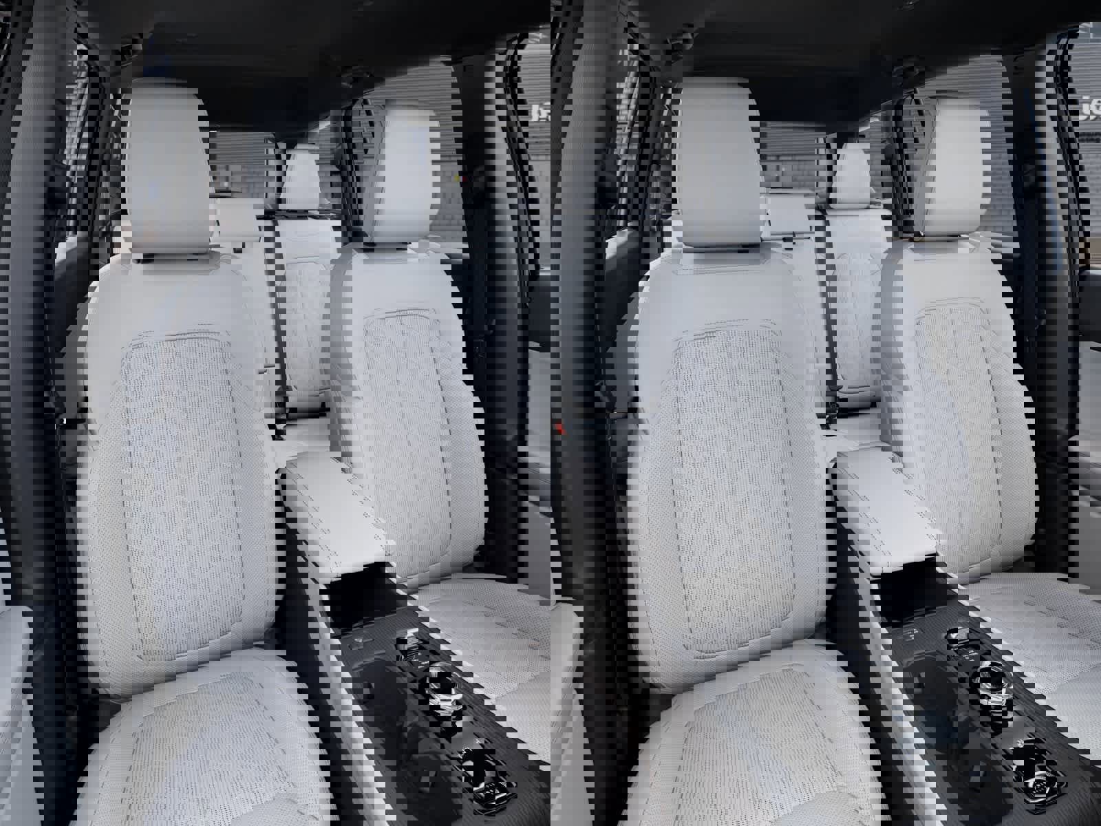 New 2026 Jeep Cherokee Overland image 16