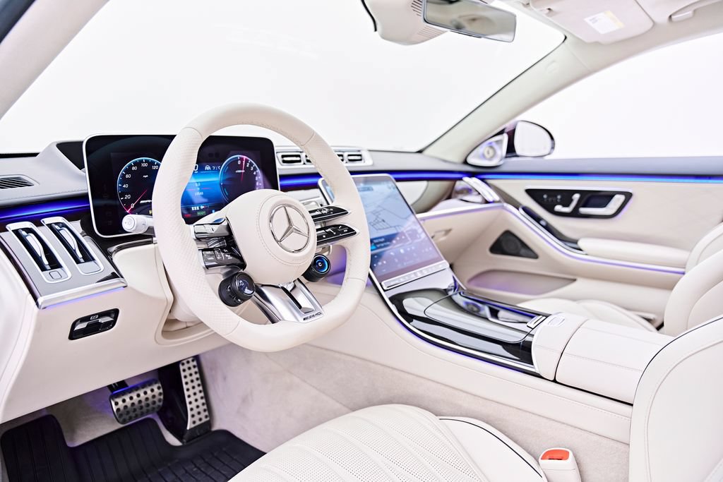 Used 2024 Mercedes-Benz S 63 AMG S image 2