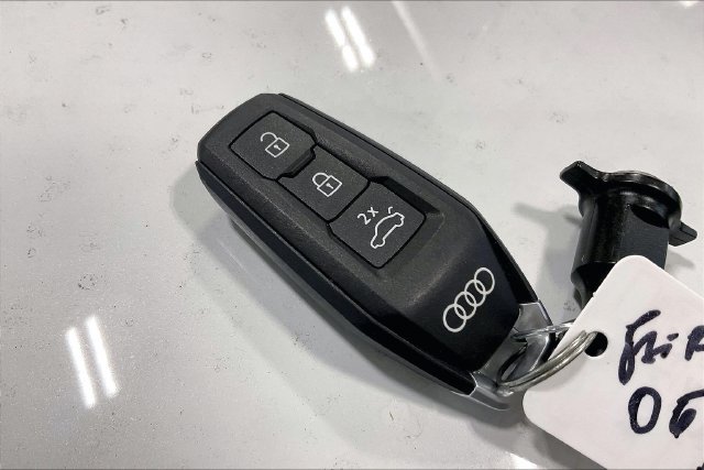 Used 2025 Audi Q5 Premium Plus w/ Premium Plus AWD/4WD image 11