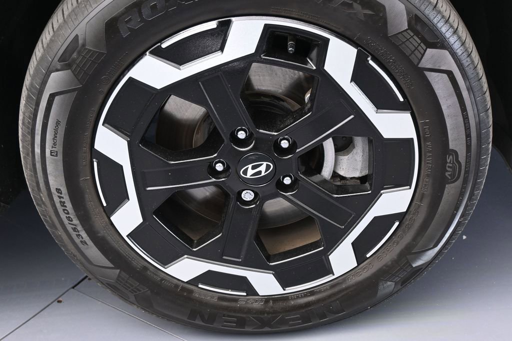 Used 2025 Hyundai Santa Fe SEL FWD image 46
